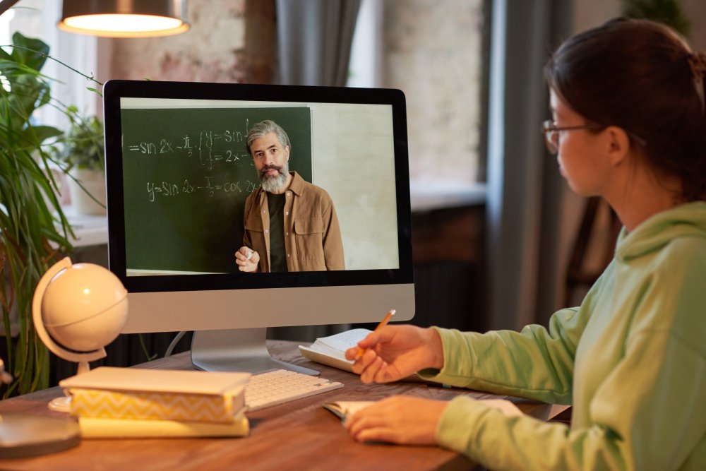 Finding the Right Algebra 1 Tutoring Online for Academic Success